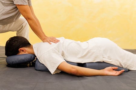 Rückenbehandlung mit Bodycussion